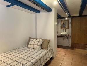 2 Schlafzimmer, Bügeleisen/Bügelbrett, Internetzugang, Bettwäsche