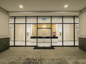 Lobby - 4BR Ultra Luxe Spacious Embassy KLCC WiFi 10pax (Kuala Lumpur)