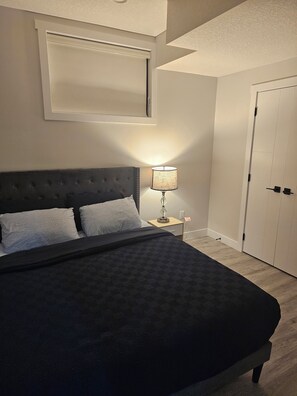 2 habitaciones, tabla de planchar con plancha y wifi gratis 