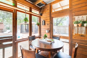 Dining - Hummingbird (Houston)