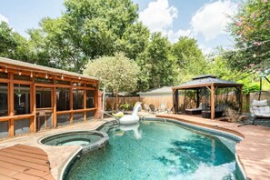 Indoor pool - Empress Bamboo Lagoon (Houston)