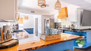 Talheres/pratos/utensílios de cozinha