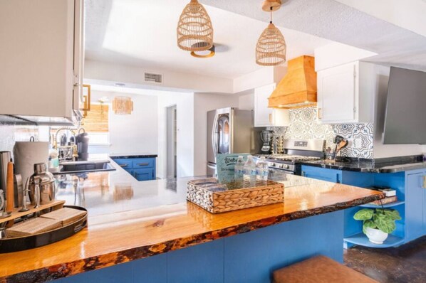 Talheres/pratos/utensílios de cozinha