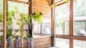 Sauna seca, tratamentos corporais, aromaterapia, massagens suecas