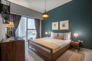 2 bedrooms, iron/ironing board, WiFi, bed sheets - Blueground | DIFC, pool, nr Central Park (Dubai)