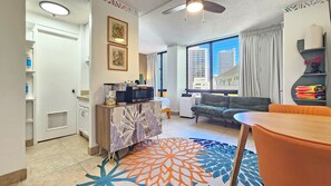 Interior - Charming studio for 3 at Waikiki Grand Hotel® in Waikiki with AC & Pool (Honolulu)