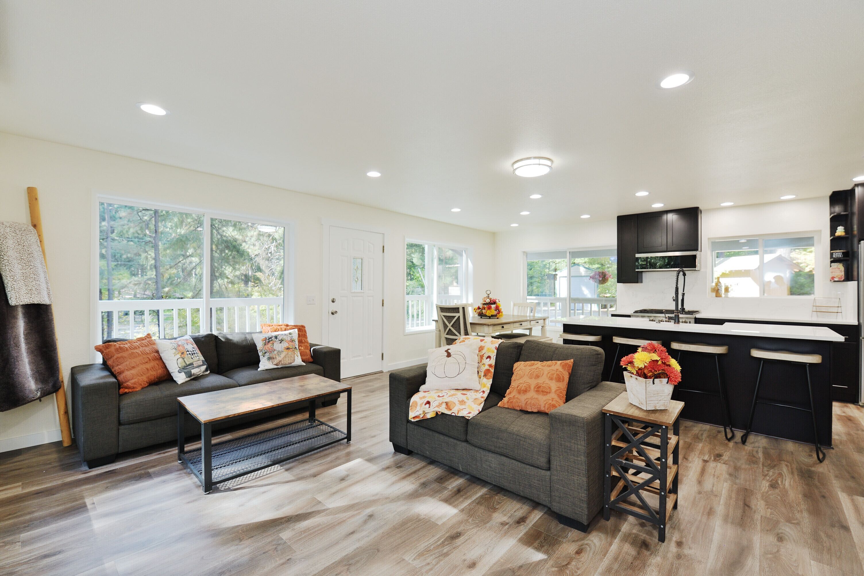 Smart-TV, peis, fotballspill og bordtennis