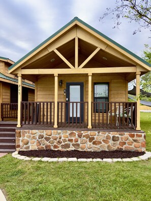 Exterior detail - Rustic Lake Cabin #215 with Pool and Lake Access (Willis)