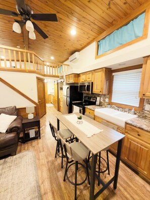 Private kitchen - Rustic Lake Cabin #215 with Pool and Lake Access (Willis)