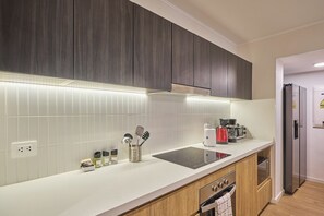 Fridge, microwave, oven, coffee/tea maker - geko| Novara_ 2BR near Malecon, unbeatable area (Miraflores)