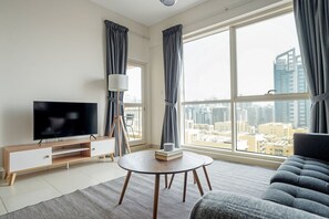 Fernseher, Stereoanlage