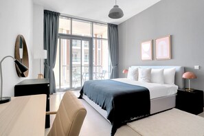 Iron/ironing board, WiFi, bed sheets - Blueground | Jaddaf Waterfront, pool, nr Dubai Creek (Dubai)
