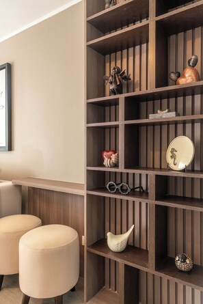 Interior - geko| Jade _2BR, modern escape steps from Malecon (Lima)