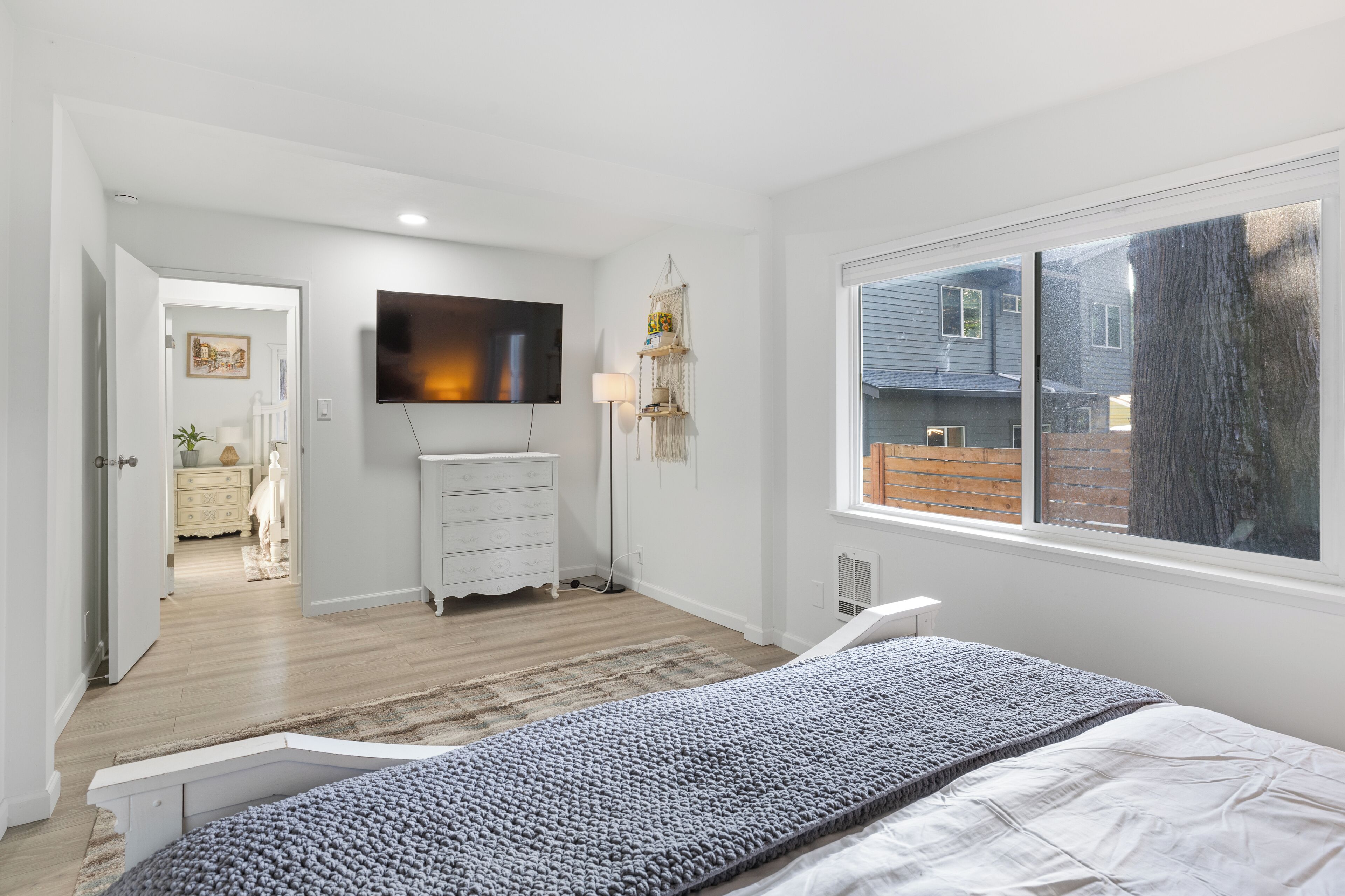 2 bedrooms, iron/ironing board, WiFi (free), bed sheets