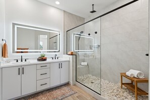 Shower, hair dryer, towels - *New* The Ember Haus | Modern Form. Warm Soul. (Carefree)