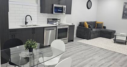 Cozy on 516! Cozy & Comfy 1 bedrm basement suite, Close to Calgary Int'l Airport