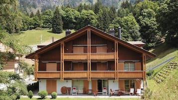 Esterni