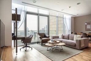 TV, stereo - Blueground | DIFC, pool, nr Dubai Mall (Dubai)