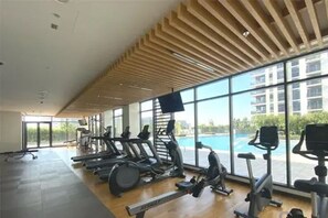 Fitness facility - Blueground | Dubai Hills Estate, pool, nr park (Dubai)
