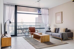 TV, stereo - Blueground | DIFC, pool, nr Dubai Mall (Dubai)