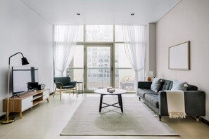 Fernseher, Stereoanlage