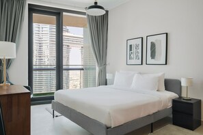 2 bedrooms, iron/ironing board, WiFi, bed sheets - Blueground | Downtown Dubai, pool, nr Burj Khalifa (Dubai)