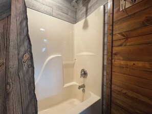 Dusche, Handtücher, Seife, Toilettenpapier