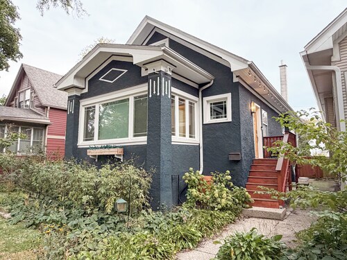 Spacious Home Base for Families and Groups