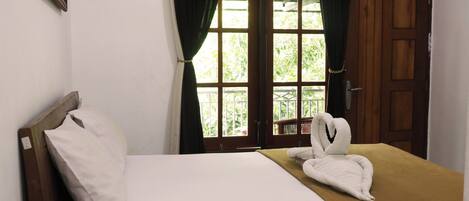 Basic Double or Twin Room, Balcony, City View | Desk, free WiFi