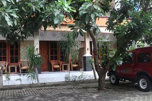 ห้องเบสิกดับเบิลหรือทวิน, ระเบียง, วิวเมือง | วิวสวน