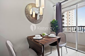 Apartament, 2 dormitoris, vistes a la ciutat | Menjador