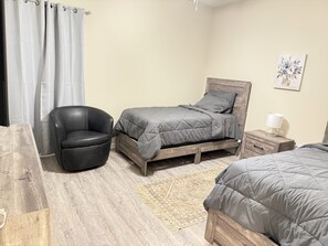 2 bedrooms, iron/ironing board, free WiFi, bed sheets