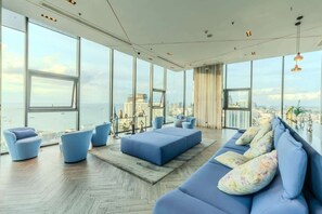 Smart TV - The Base Pattaya | Top Location & Utility Include (Bang Lamung, Muang Pattaya)
