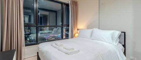 1 soverom, safe på rommet, wi-fi (inkludert) og sengetøy