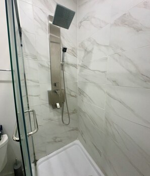 Hair dryer, towels, soap, toilet paper - Apartment ville-Marie (Montréal)