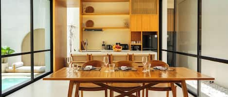 Villa Standard, vue piscine | Cuisine privée