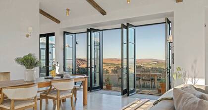 Après Villa - Luxe family fun retreat by White Pass, Theater, Arcade, Ciderhouse