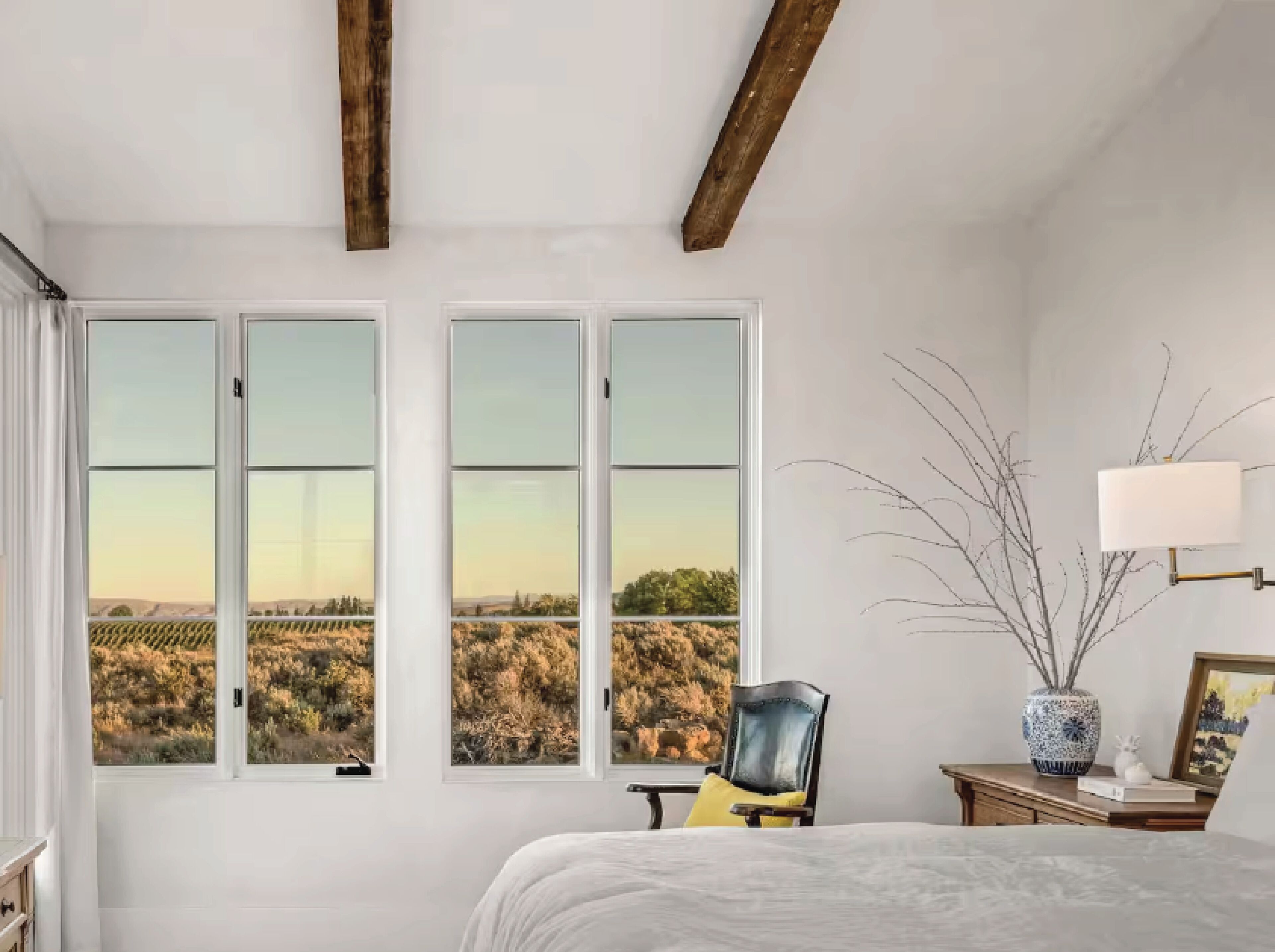 6 bedrooms, desk, iron/ironing board, travel cot