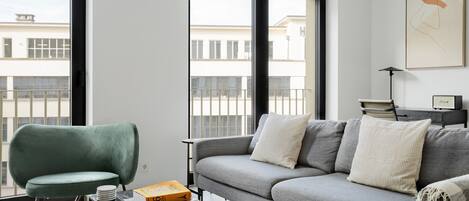 テレビ、ステレオ