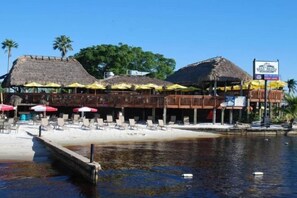 Beach - Boaters Dream, S. Terr, Pool, Yacht Club, Boating (Cape Coral)