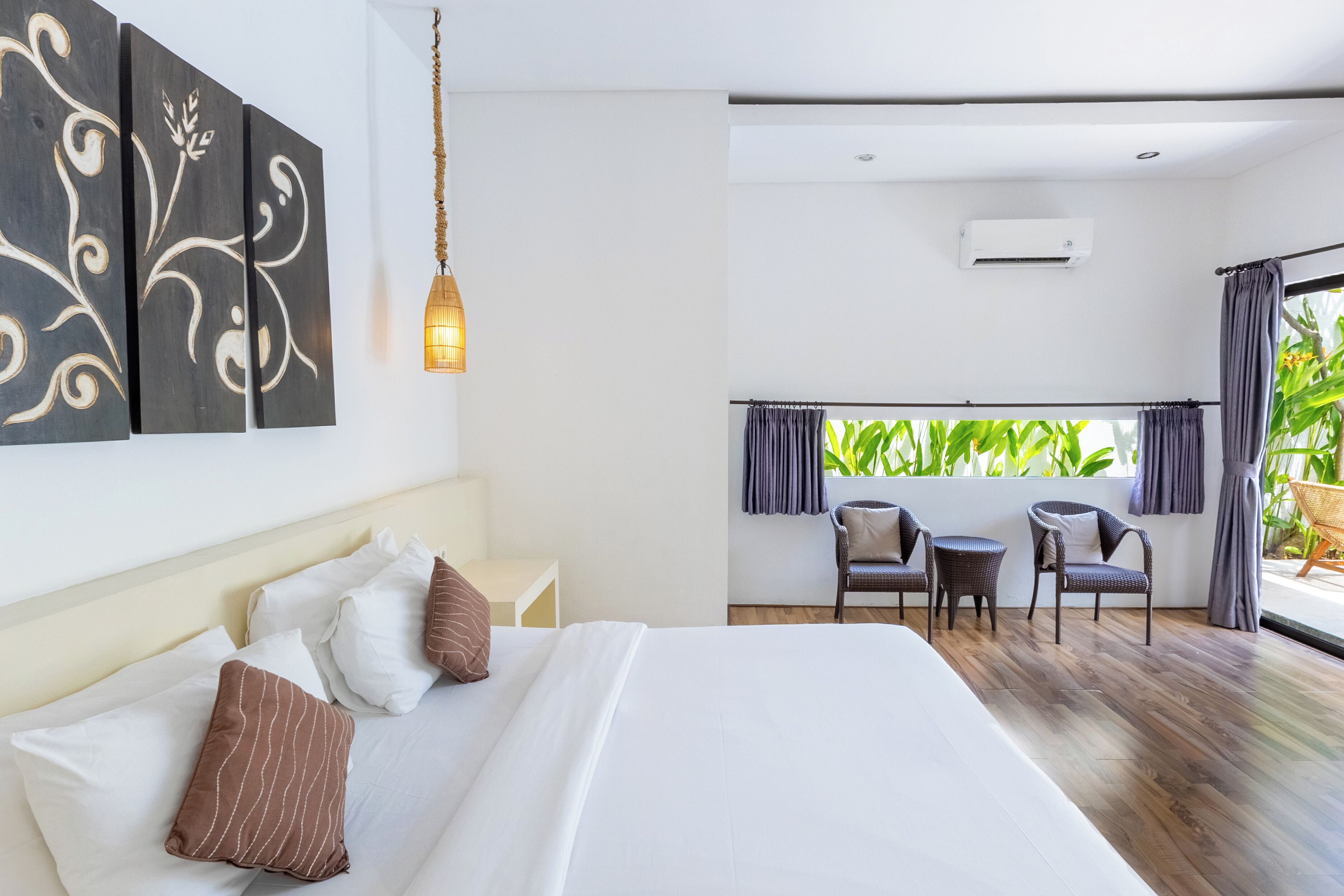 In-room safe, iron/ironing board, free WiFi