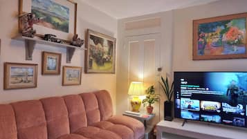 TV, fireplace, stereo