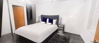 6 Bedroom House in Milton Keynes