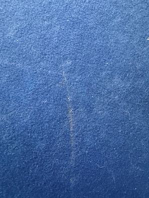 A textured surface with a vertical line. - Renovated 4-bedroom house in Las Vegas, private pool, BBQ, ping-pong, parking, 20 minutes from the Strip (Henderson)