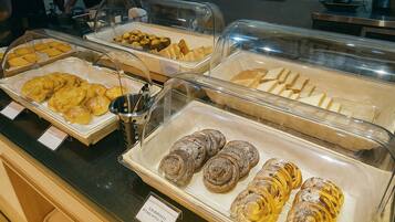 Sarapan bufet setiap hari (MYR 79 seorang)