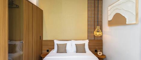 In-room safe, free WiFi