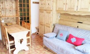 Living area - Studio for 3 People (Le Grand-Bornand)