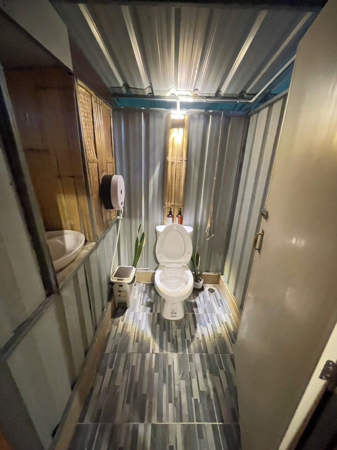 Basic Triple Room, Hill View | Bathroom