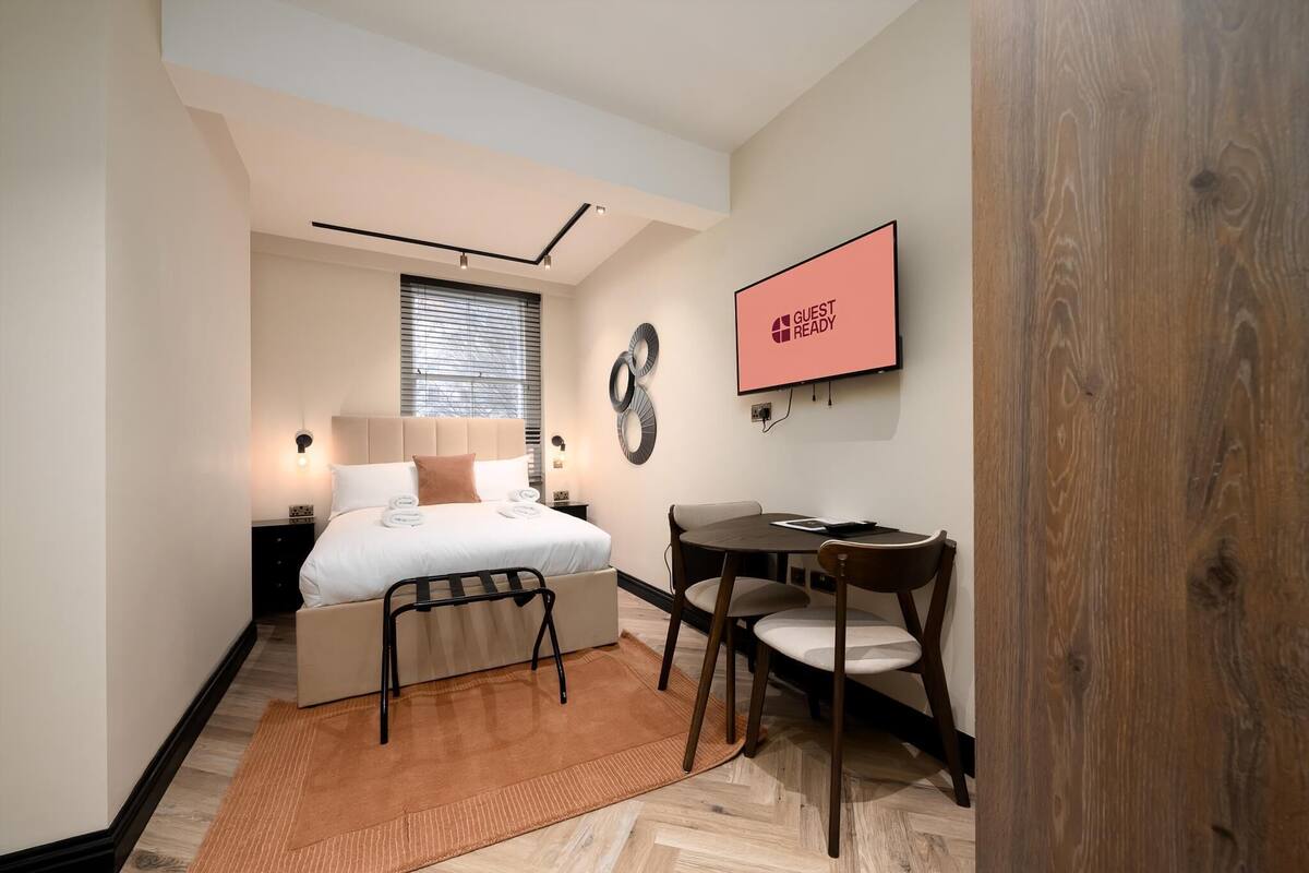 Estudio (Standard Studio)