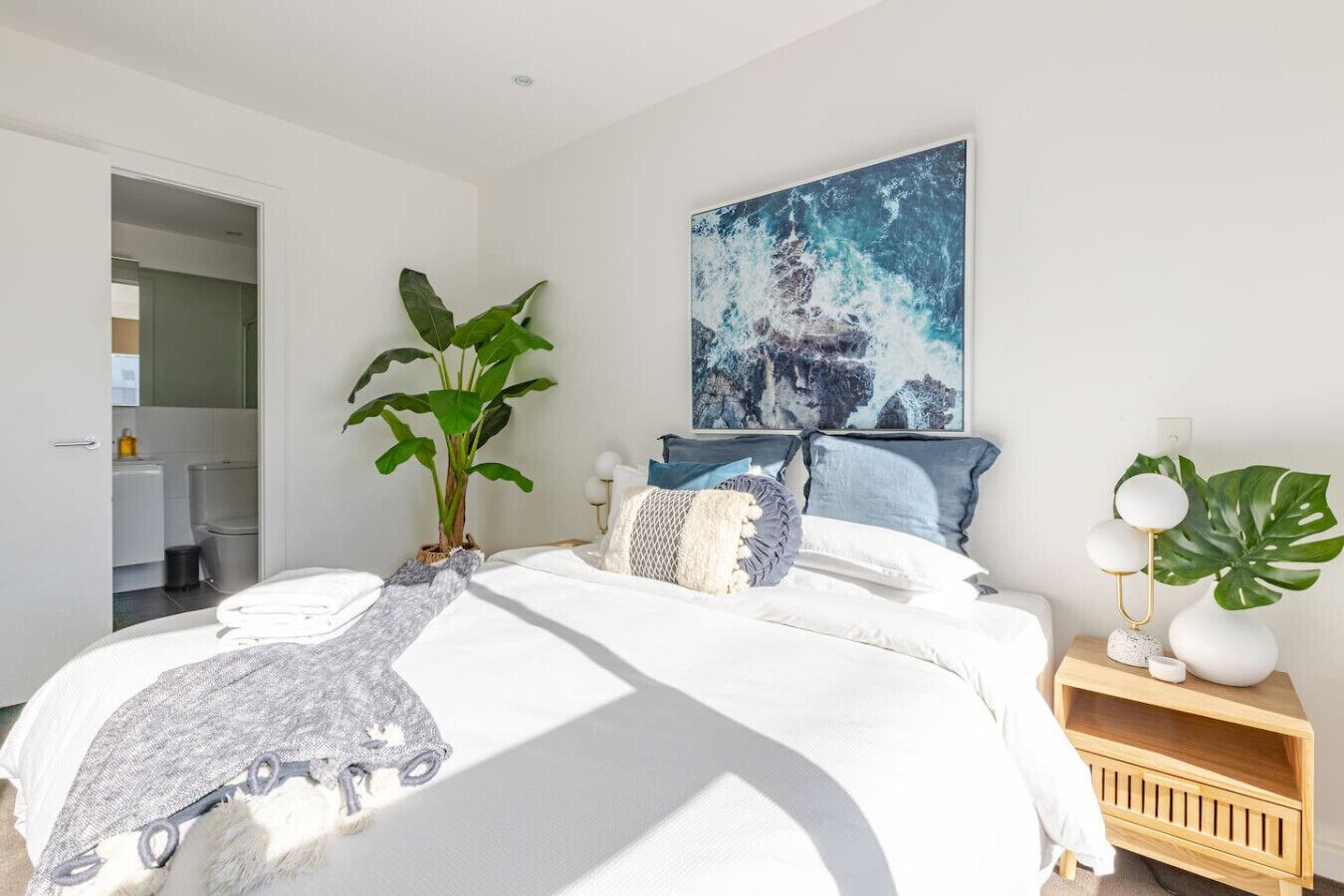 2 bedrooms, desk, iron/ironing board, travel crib